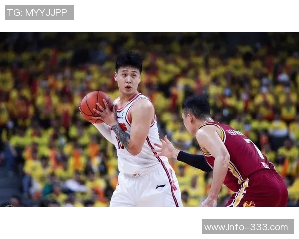 克洛尼表现出色关键时刻两罚稳健砍下23分11篮板助攻和抢断全能数据